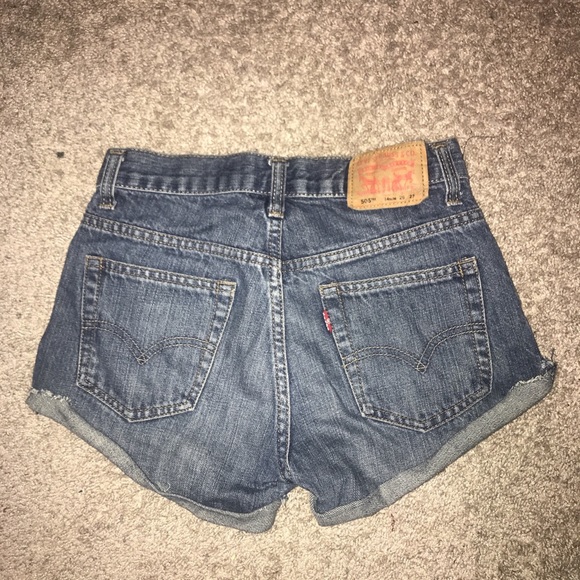 levi’s shorts - Picture 2 of 2